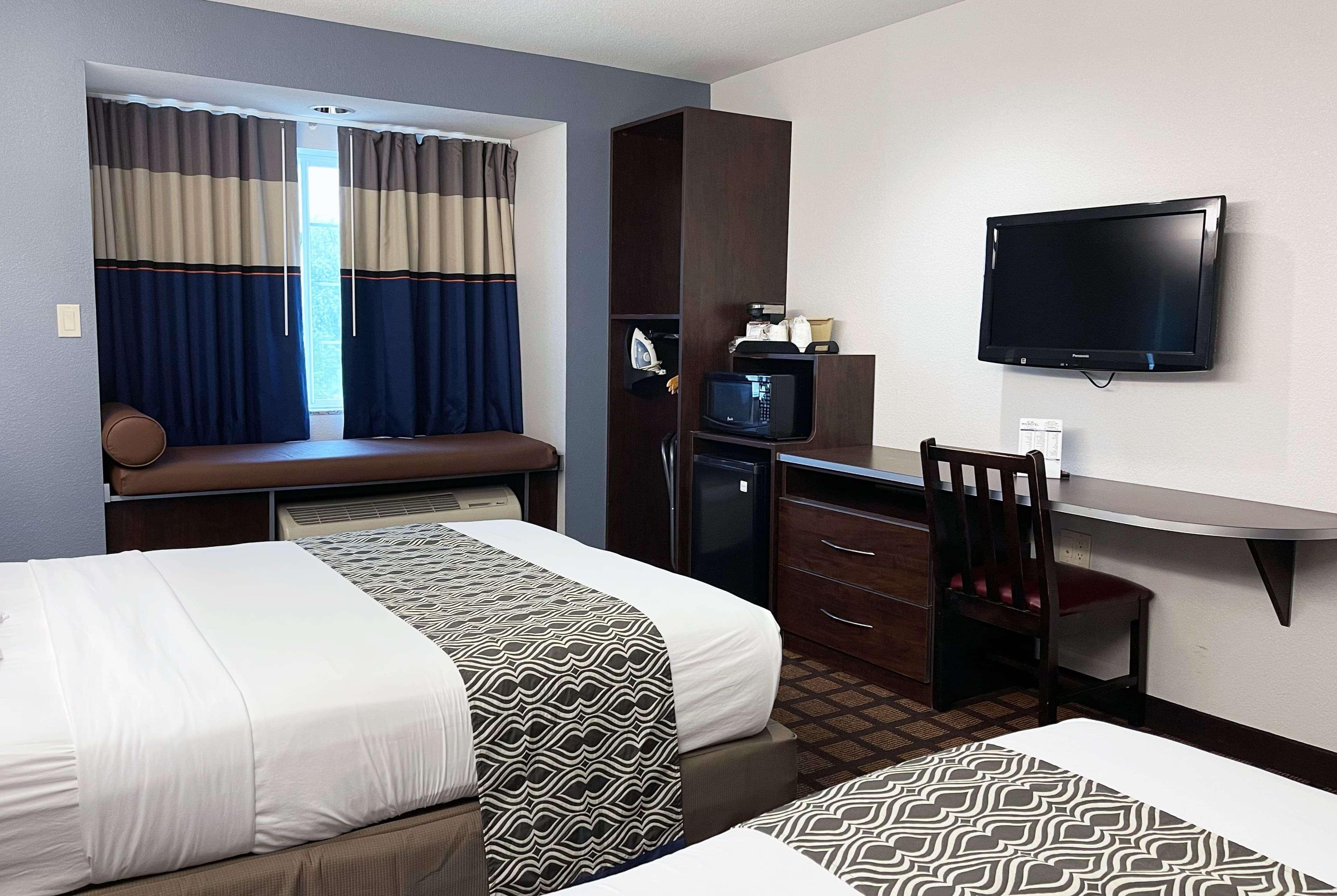 Microtel Inn & Suites By Wyndham Michigan City Exterior foto