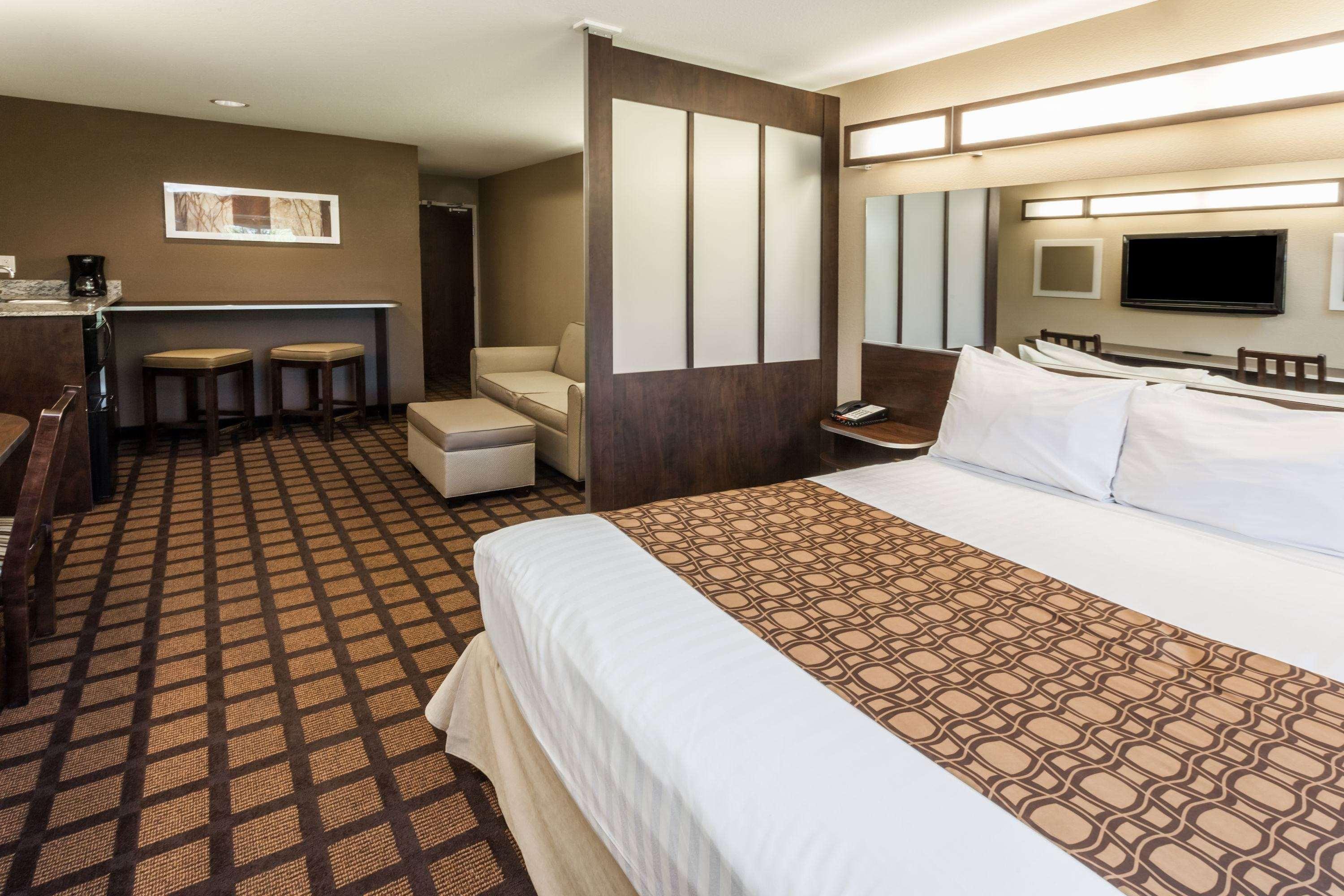 Microtel Inn & Suites By Wyndham Michigan City Exterior foto