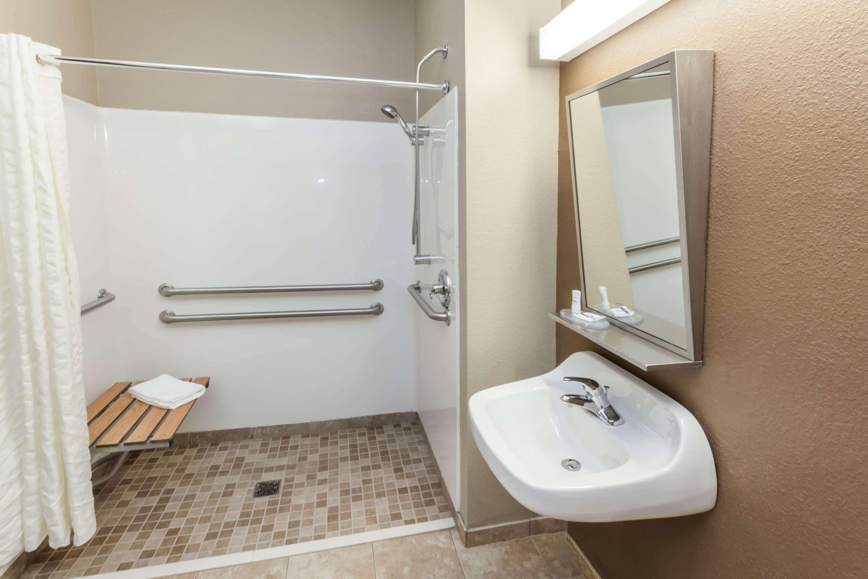 Microtel Inn & Suites By Wyndham Michigan City Exterior foto